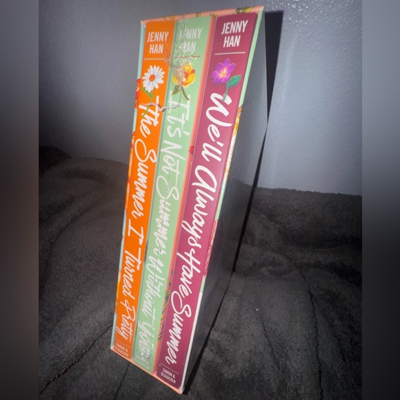 The Summer I turned Pretty Trilogy - Picture 3 of 3